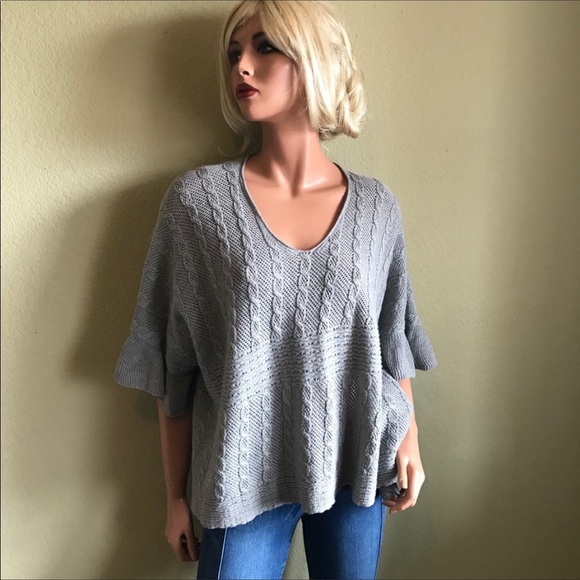 Anthropologie Sweaters - Anthropologie ruffled poncho sweater medium